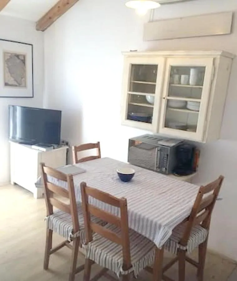 Comfortable Apartment In Zambratija 40 M² Near Beaches